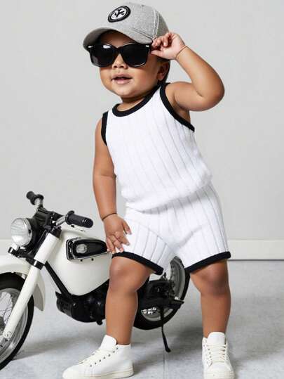 SHEIN Playful Pals 2 件幼儿婴儿男孩简约休闲纹理拼接彩色无袖背心和松紧腰短裤套装，夏季，婴儿男孩服装，儿童服装，幼儿服装，婴儿服装，6M-3T