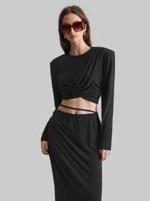 Ontre Nouveau T-shirt court à encolure ronde, larges bretelles, col croisé drapé, manches courtes pour femmes, style minimaliste élégant, saison printemps, rétro vintage - Noir - Voir 5