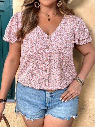 SHEIN VCAY Plus Size Women Ditsy Floral V-Neck Short Sleeve Blouse, Vacation Wear Women Blouses Summer Tops For Women Summer Blouses For Women Summer