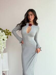 Aloruh Nieuwe Vintage Embossed Floral Pattern Knitwear Hollow Out Sexy Keyhole Neck Flare Sleeve Veelzijdige Gebreide Lange Mouw Jurk Voor Layering