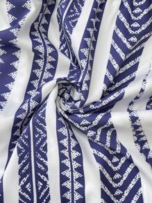 SHEIN Maternity Geometric Print Cap Sleeve Romper For Vacation - Blue and White - View 7