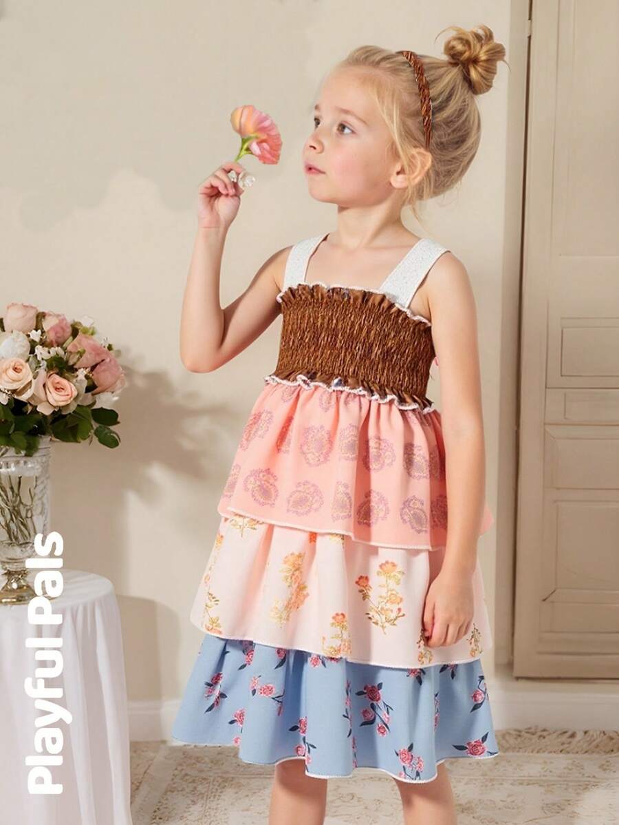 SHEIN Young Girl Rose Floral Retro Print Shirred Trim Contrast Color Detailed Shoulder Strap Tiered Hem Dress With Exquisite Lace Design, Like A Cake Young Girls Clothing Dress Clothes For Girls Young Girls Dresses Girl Clothes For Kids Young Girls Dresses