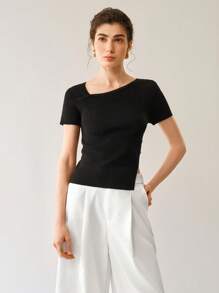 Chiquease ملابس علوية محبوكة ضيقة ذات ياقة مائلة وذيل منشق ، أكمام قصيرة باللون الأحادي للسيدات