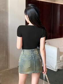 DAZY Women Solid Color Round Neck Short Sleeve Cropped Slim Fit Casual T-Shirt Top - Black - View 4