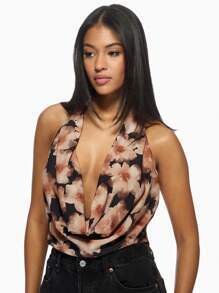 MISSGUIDED Elegante blusa de verano sin mangas con cuello de cowl, estampado floral, escote halter, drapeado para fiesta, salida nocturna o evento - Multicolor - Ver 6