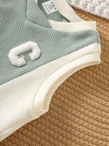 Baby Boy Letter Seal Contrast Color Knitted Soft Round Neck Wide Strap Pullover Top Elastic Waist Shorts Two-Piece Set