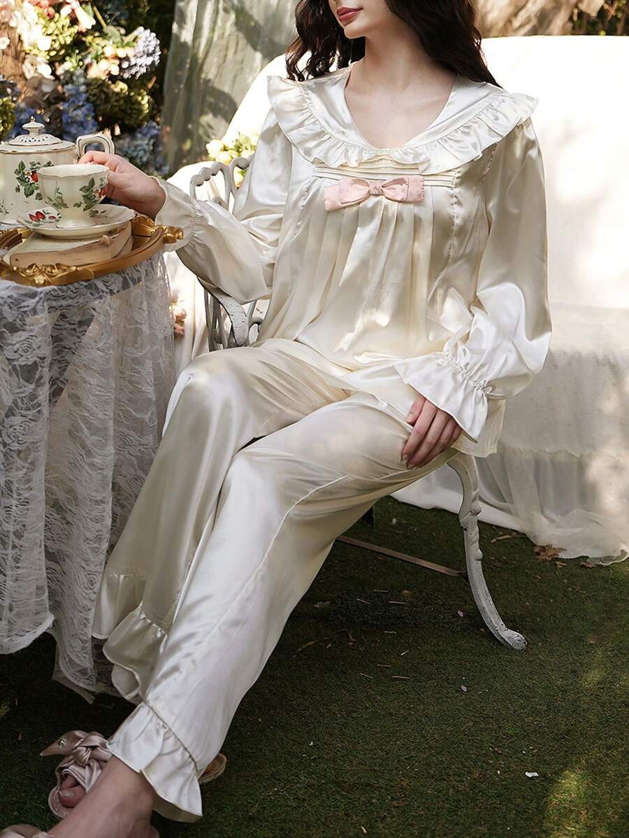 Bộ đồ ngủ lụa giả cổ Peter Pan viền bèo nhún trang trí nơ cổ điển phong cách cung điện cổ điển - Màu be - Xem 1