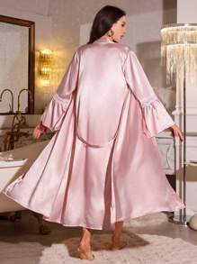 Conjunto de camisón y bata con decoración de lazo en seda sintética y malla