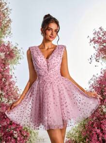 SHEIN Belle Robe élégante, romantique et digne, pour le printemps et l'été, rose pâle, en tulle, avec imprimé motifs coeurs, sans manches, taille froncée, dos nu, taille marquée, ourlet en A, brides croisées dans le dos, robe de graduation, de mariage, de concert, de vacances, d'été mignonne, de bal de promo, d'invitée de mariage, de soirée - Rose bonbon - Voir 4