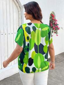 SHEIN LUNE SHEINLUNE 大码女式四叶草印花 V 领短袖衬衫裙、圣帕特里克节、圣帕特里克节、圣帕特里克节、圣帕特里克节、绿色节日装饰、爱尔兰节日、三叶草、妖精、3 月 17 日、三叶草、幸运符、盖尔语风格礼物、女士夏季服装、春假服装、夏季波西米亚风复古风女士夏季服装、春假狂欢服装、节日春假服装