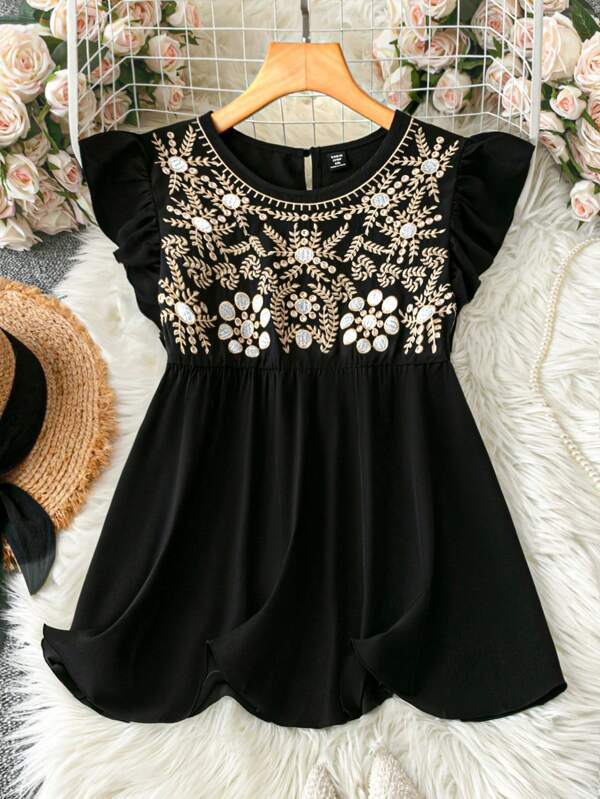 DreamSkyne Court Retro  Plus Size Women Embroidered Round Neck Cap Sleeve Blouse, Elegant Style Suitable For Party And Daily Commute