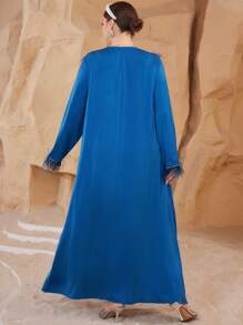 Al Najma Gaun Wanita Ukuran Besar dengan Kerah Ruffle dan Blok Warna Berhiaskan Manik-manik - Dusty Blue - View 6