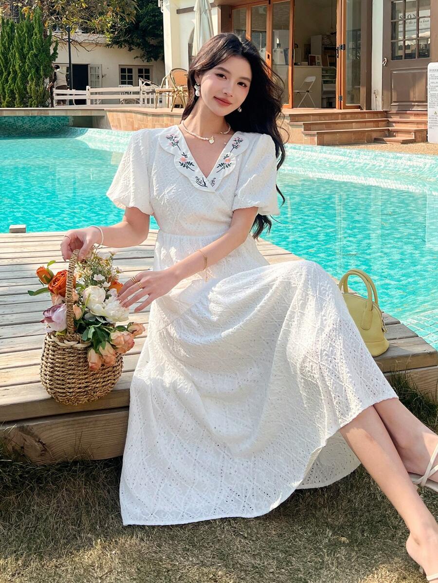 DAZY 春季新款夏季女式刺绣泡泡袖高腰长裙，适合初次约会的迷人装扮 - 白色 - 查看 1