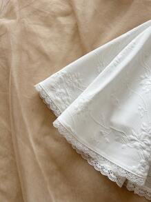 Soleia Đầm mini cổ buộc viền ren cổ điển dành cho nữ - trắng - Xem 4