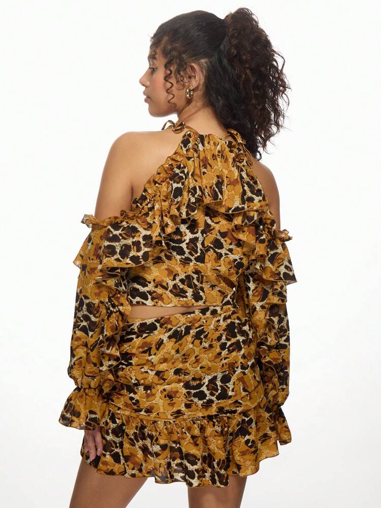 MISSGUIDED Ruffle-Trimmed Festival Two-Piece Set With One-Shoulder Crop Top And Flared Mini Skirt Party Club Summer Outfit With Floral Abstract Print