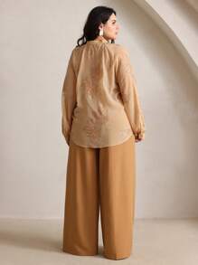 Anewsta 大码女式刺绣亮片装饰深 V 领长袖优雅办公室衬衫，春季服装 - 卡其色 - 查看 2