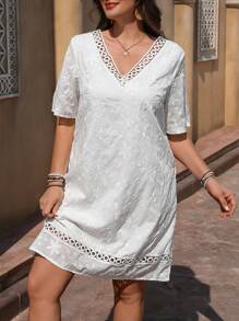 SHEIN Clasi 大码休闲日常连衣裙，简约而时尚