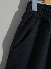 RueChic Ensemble regular de sweat-shirt à capuche et short avec détail de patchs pour hommes - Gris - Voir 5