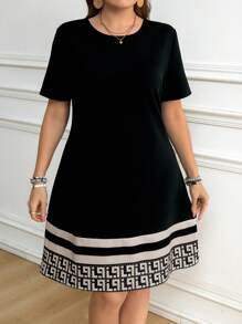 SHEIN LUNE Women Plus Size Round Neck Short Sleeve Stripe Casual Dress Country Concert Outfit  Wedding Guest Summer Spring Outfits For Women Elegant Business Casual Woman Easter Vacation Boho Mother Day