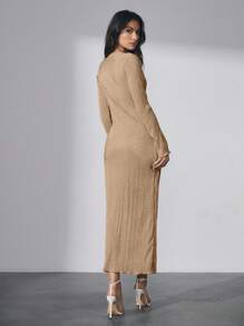 CLARA VERO Robe maxi plissée de qualité en satin, style élégant