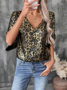 SHEIN LUNE 女式 V 领纽扣装饰短袖休闲宽松 O 形衬衫，带箔印花的机织面料，适合日常穿着、夏季 - 黑色和金色 - 查看 6