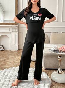 Conjunto de pijama de maternidad informal con estampado de letras y diseño de lactancia