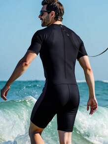 Manfinity VDAYZ 男士短袖连体泳衣，简约、时尚、休闲，适合日常穿着