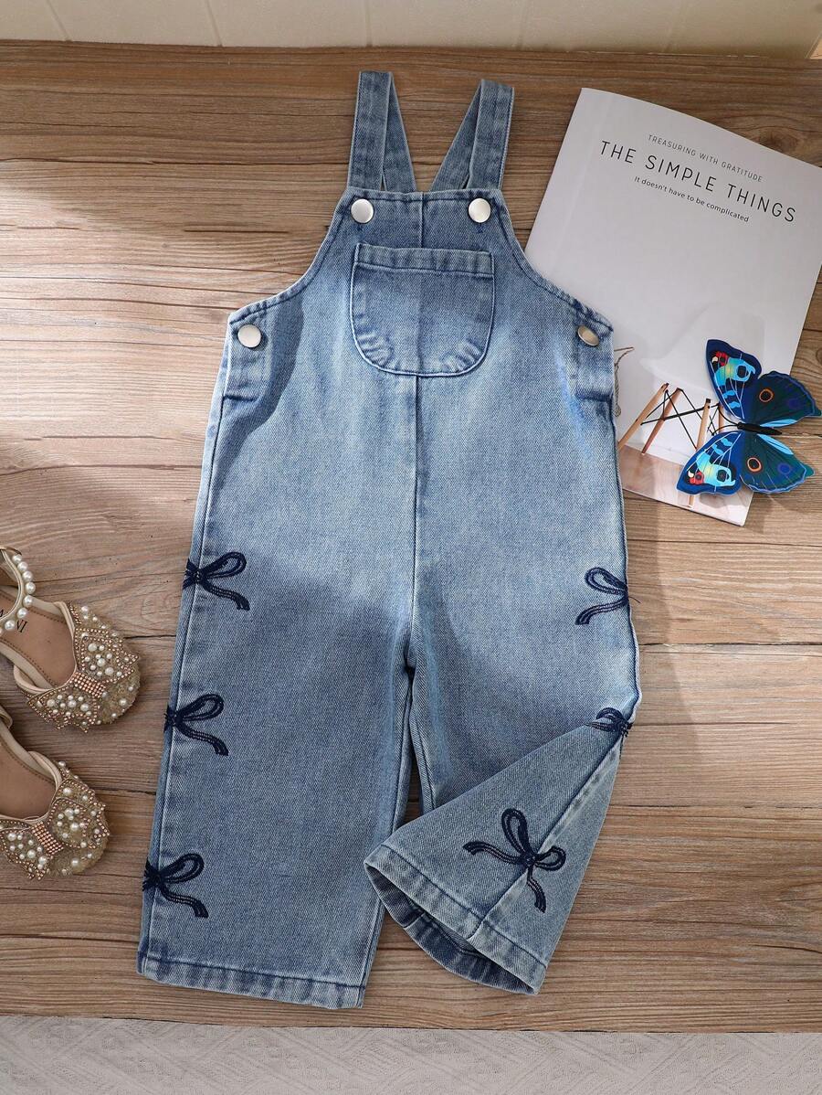 SHEIN Vintaside Kids 女婴休闲百搭刺绣蝴蝶结蓝色牛仔宽腿工装裤 - 彩色 - 查看 1