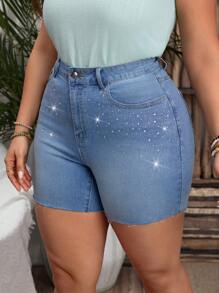 SHEIN LUNE Plus Size Front Button Pocket Rhinestone Embellished Casual Denim Shorts