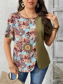 SHEIN LUNE Plus Size Vrouwen Casual Effen Kleur Patchwork Paisley Tie Dye Print Ronde Hals Korte Mouw Decor Knoop Normaal T-shirt