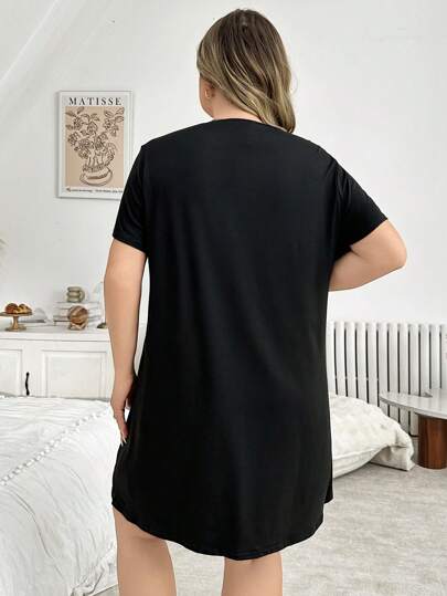 Soft, Skin Friendly Heart Graphic Print Nightgown view 2