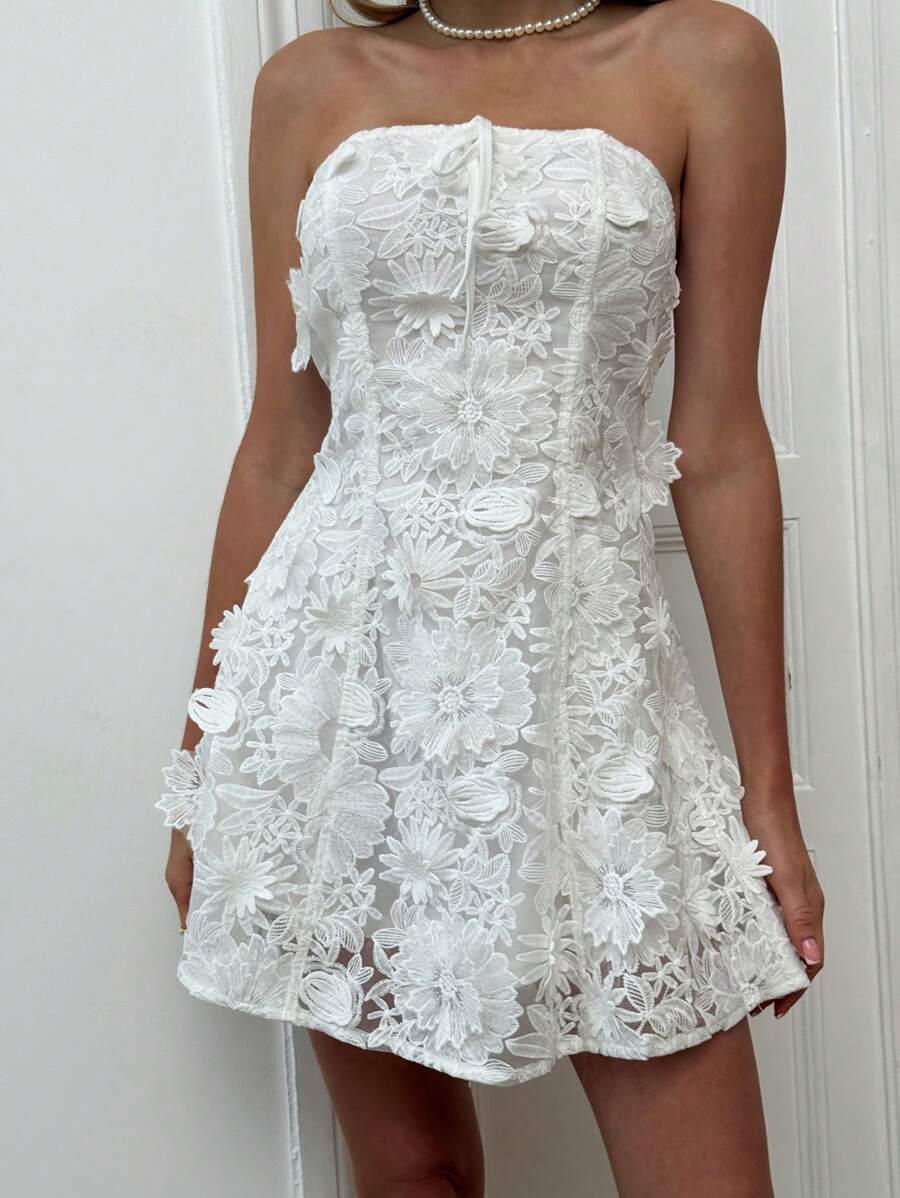 Aloruh فستان زفاف قصير بتصميم خط A مع كشكشة الكتف واللانس القابل للذوبان في الماء وتصميم الفيونكة - أبيض - مشاهدة 1