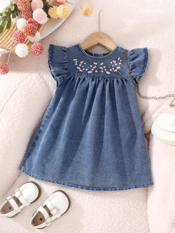 SHEIN Vintaside Kids Baby Girls New Blue Washed Casual Loose Ruffle Sleeve Denim Dress, Sweet Fashion Floral Embroidery, Comfortable Pleated Hem Design, Versatile And Minimalist For Daily Wear