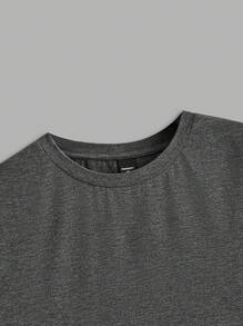 Manfinity Hypemode Men Plain Crew Neck Sleeveless Casual Top