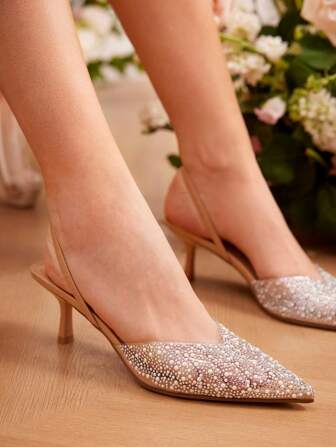 CUCCOO HITCHD 尖头水钻和人造珍珠设计杏色高跟鞋，性感露背正式婚礼活动鞋，适合女士新年假期