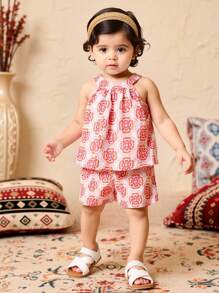 SHEIN Baby Girl Clothing Baby Girl Outfits Vintage Printed Neck Hanging Loose Top And Shorts Summer Leisure Versatile Set