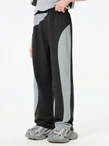 SHEIN Explorewe 1 件男童休闲宽松拼布运动裤，深灰色调展现低调奢华，弧形裤腿设计，双色拼布增添独特性，舒适面料，适合日常穿着、户外、休闲、运动、散步 - 灰色 - 查看 4