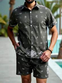 Manfinity RSRT Conjunto de camisa de manga corta para hombre, incluye parte superior de manga corta y pantalones cortos, uso casual y sencillo de moda para el día a día