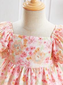 女婴优雅花卉印花甜美夏装