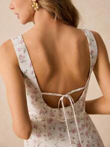Poéselle Dames vakantie ditsy bloemen enkelrijs patchwork ruche zoom vierkante hals mouwloos casual modieuze mini-jurk theepauze jurk damesjurken zomer damesoutfit zomer damesjurken zomerjurk strand damesoutfits witte jurk zomerjurk lente damesoutfits zomerkleding paas damesjurk lente damesjurken lentejurk zomer dameskleding festivaloutfits paasjurk bloemen damesjurk bloemenjurk, zakelijke casual vrouw