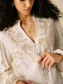 Poéselle 女士休闲度假花卉刺绣缺口领衬衫 - 白色 - 查看 2