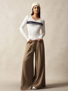 VARSITIE 长袖健身上衣运动 T 恤 - 简约时尚，适合日常休闲穿着 - 白色 - 查看 2