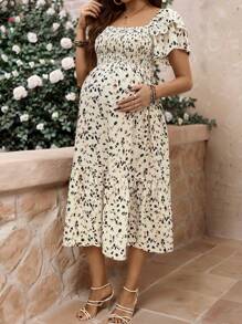 SHEIN Maternity Resort Allover Print Ruffle Hem Short Sleeve Dress