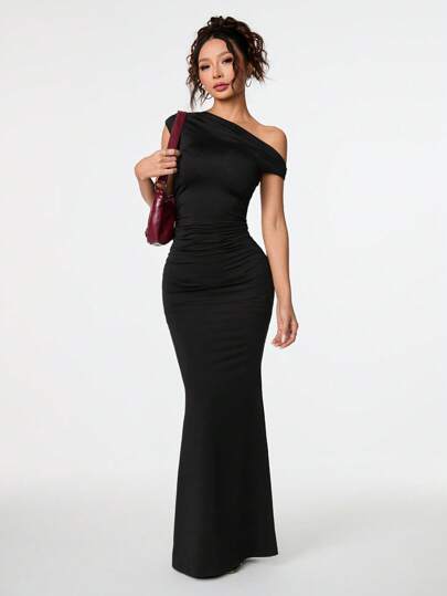SHEIN PETITE Summer Clothing, Daily Date And Travel Outfits, Party Outfits, Elegant Women's Inner Outfits, Going Out Outfits, Sloping Shoulder Asymmetrical Extra-Long Fishtail Dress, Club Women Outfits, Date Outfits, Banquet Dresses