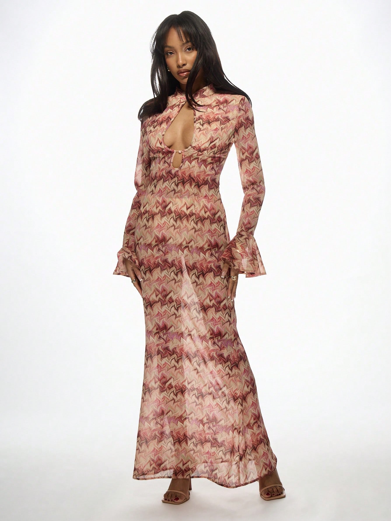 MISSGUIDED Printed High Keyhole Neck LOng Bell Sleeves Flare Hem Maxi Dress,S