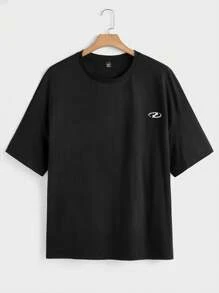 Manfinity VCAY 大码男士宽松黑色针织 T 恤和短裤套装 - 黑色 - 查看 3