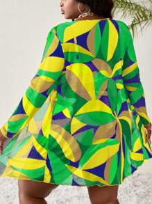 SHEIN Swim Curve Plus Size Women 3-Piece Random Printed Adjustable Spaghetti Strap Bralette Top And Mesh Coverup Swimwear Set For Summer Beach Vacation - Green - View 2