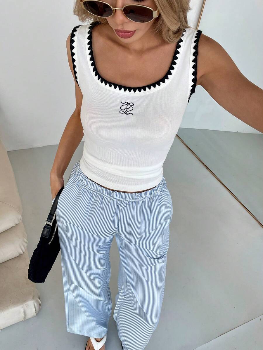 SHEIN Essnce Women Casual Contrast Color Embroidery Detail Tank Top - White - View 1