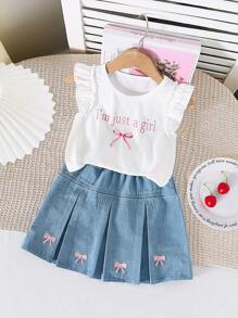 SHEIN 女孩可爱字母与蝴蝶结印花盖袖 T 恤和弹性腰部 A 字形牛仔百褶裙 2 件套服装