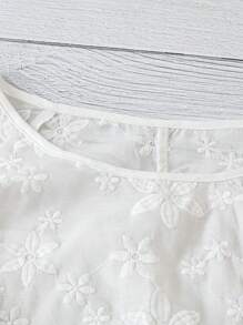 Linhara Plus Size Casual Solid Color Floral Embroidered Blouse